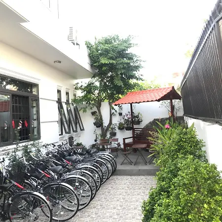 Queenie House-2